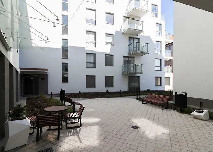 Golden Apartments Old Nova